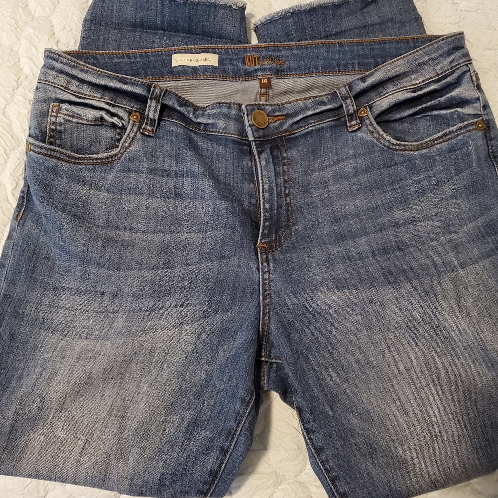 Straight leg cropped jeans